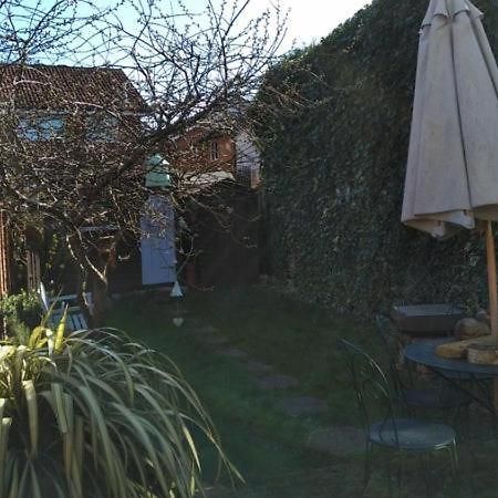 Cosy London Double Room Near Wimbledon Zewnętrze zdjęcie