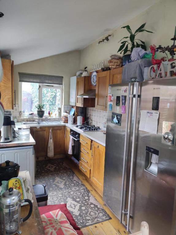 Cosy London Double Room Near Wimbledon Zewnętrze zdjęcie
